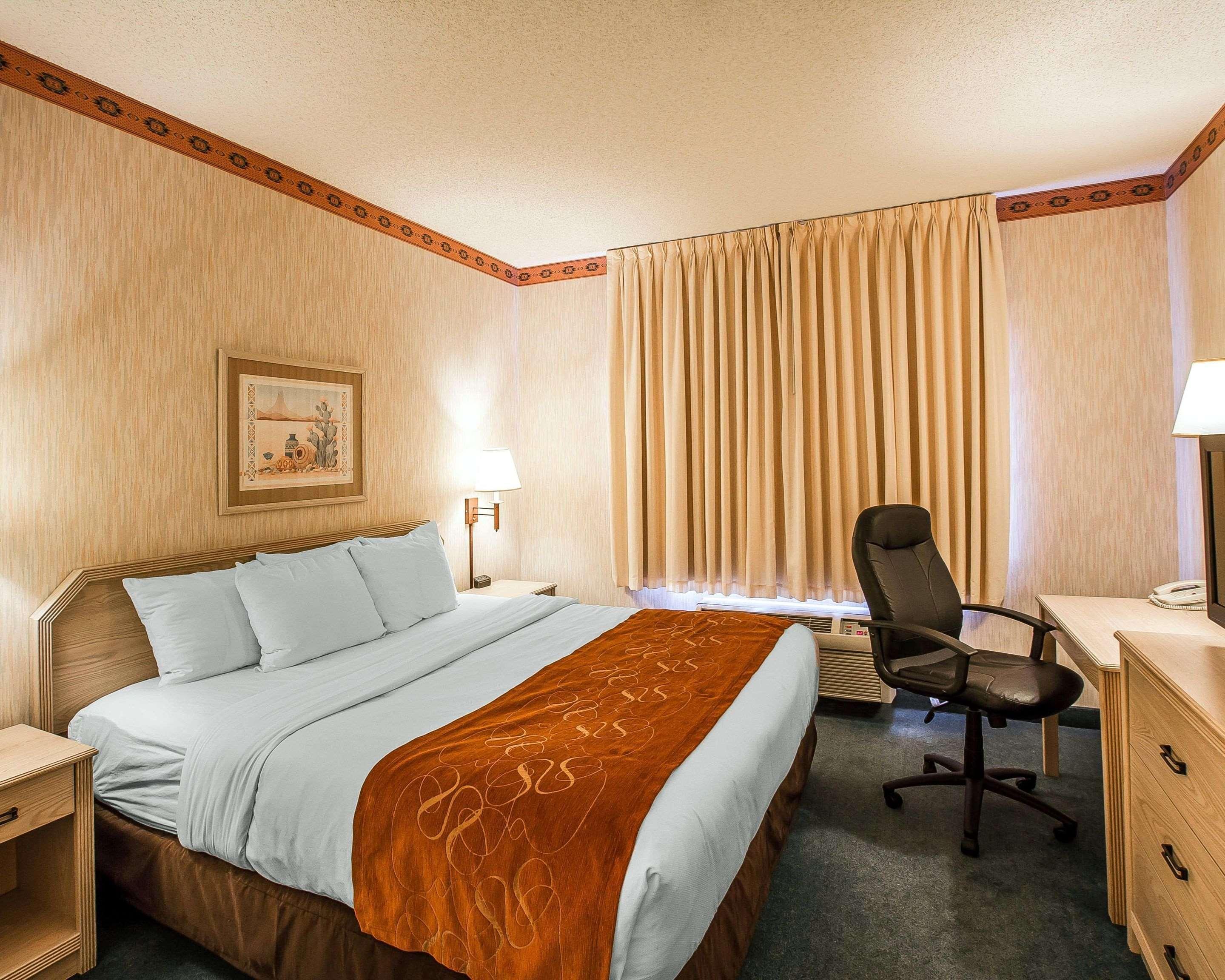 Comfort Suites Peoria Sports Complex Exterior photo